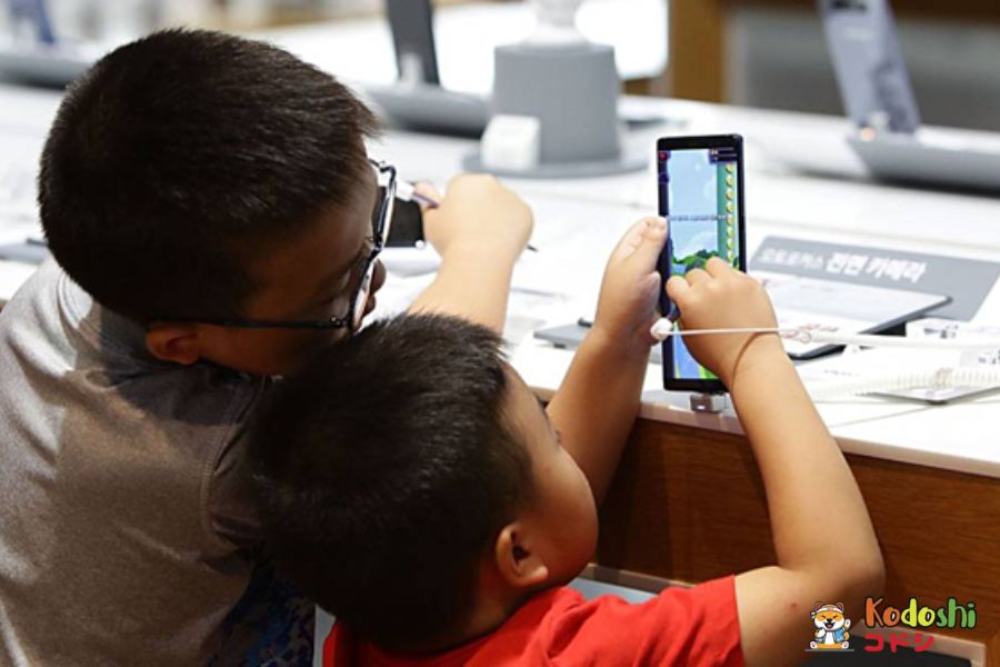 Trẻ ít vận đồng làm hệ xương khớp ảnh hưởng