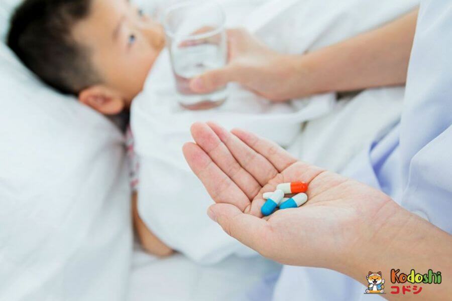 Bố mẹ cho bé dùng quá nhiều kháng sinh không đúng cách