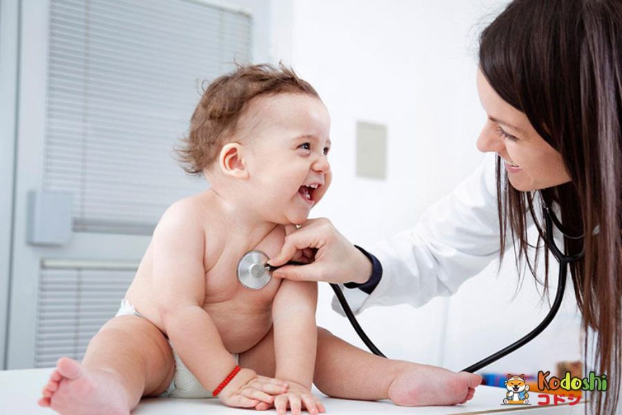 Cần hỏi ý kiến bác sĩ, chuyên gia khi muốn bổ sung vitamin cho bé
